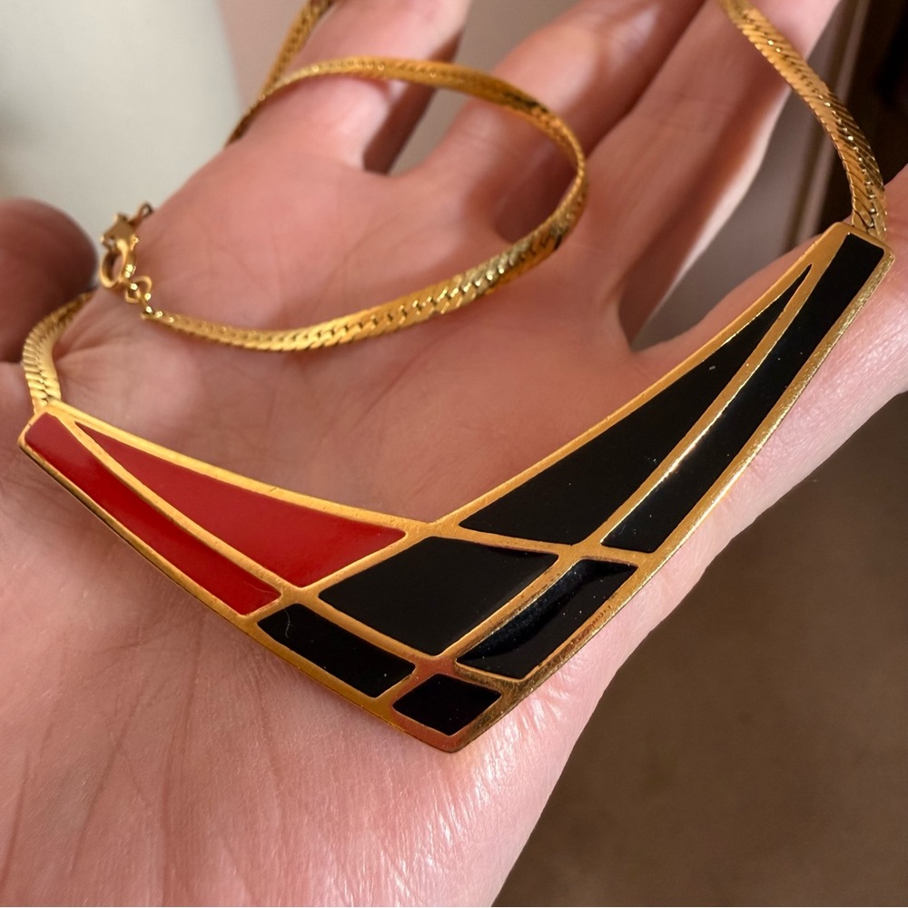 Avon Vintage 1990’s Art Deco Revival Red Black Gold flat Chain Necklace